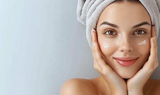 内养外护才是美白真谛！艳存晓年轻胶原水光套组养出不反弹通透白皮