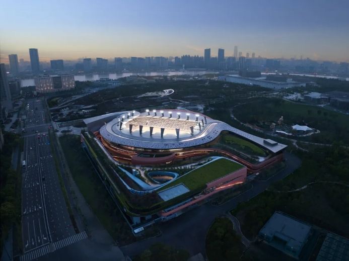 共铸标杆！三菱重工空调助力上海久事国际马术中心斩获白玉兰奖！